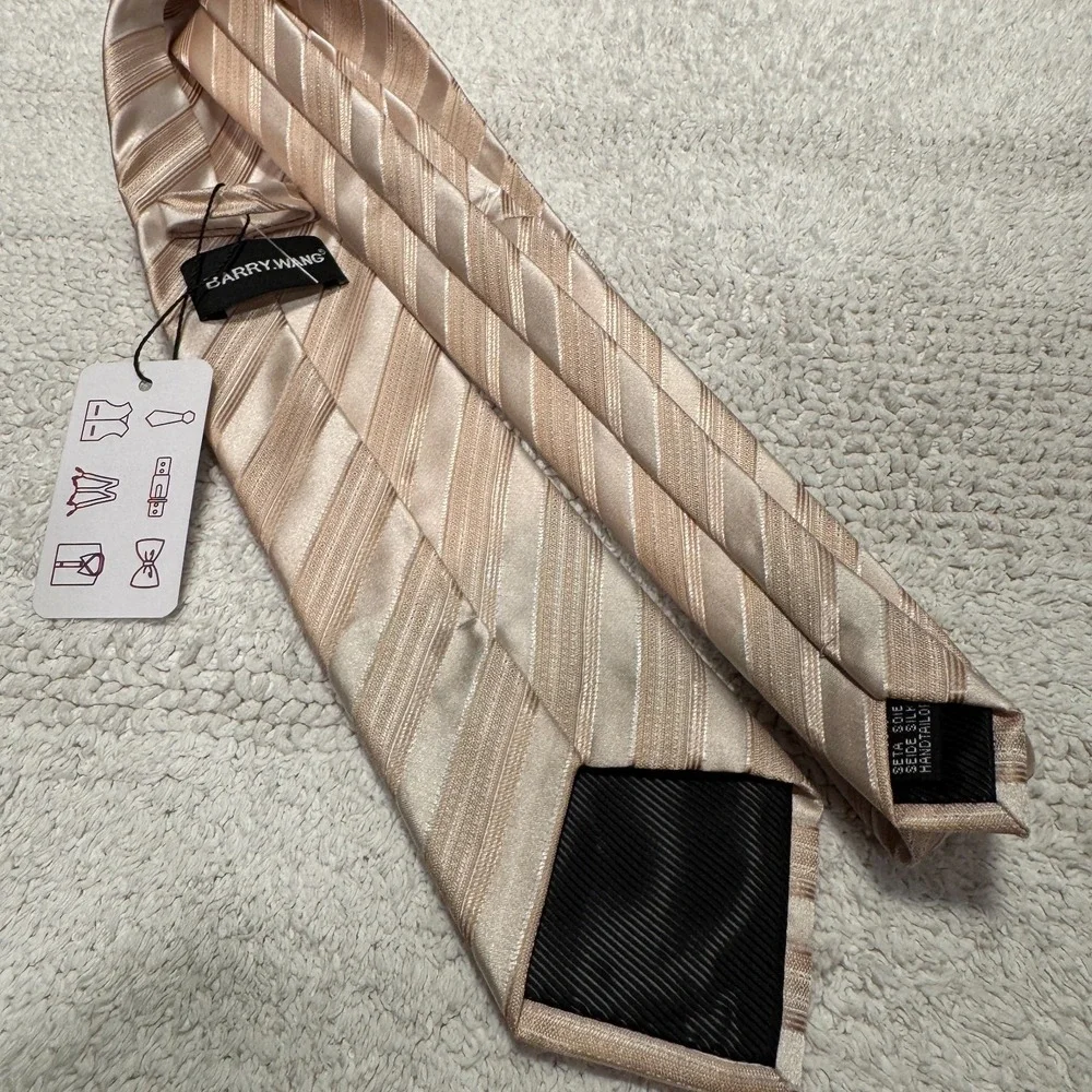 Barry Wang Tie Beige Gold Diagonal Stripe 100% Silk Italy Preppy NWT Business